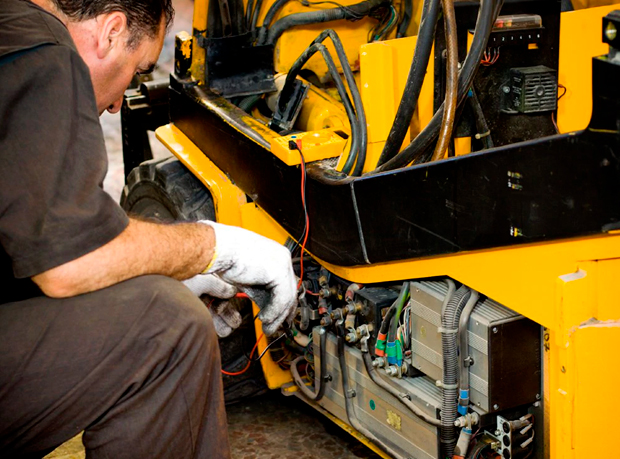 servicio-tecnico-y-mantenimiento-de-montacargas-mm-montarrey